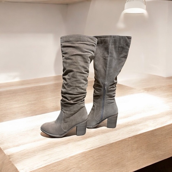 Women’s EARTH Vine Heeled Boots - Picture 1 of 8